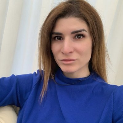 Врач Кристина Альварес Врач Кристина Альварес